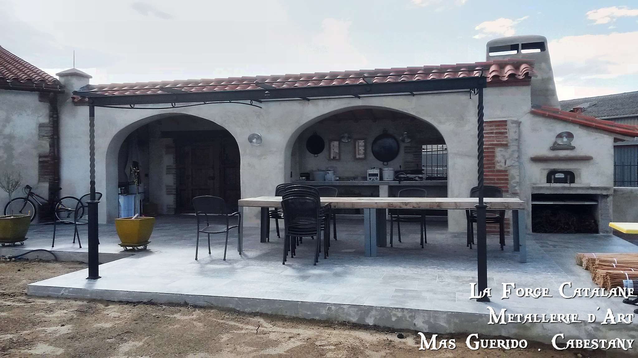 pergola terrasse frise mas becha demi chapeau gendarme fer Forge Catalane Cabestany (4).jpg